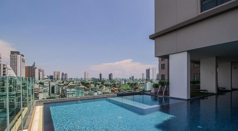 Wooden Suites Bangkok Exterior foto